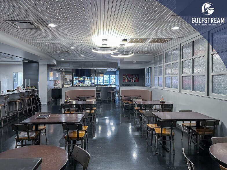 More Photos Of 200 Commerce Dr, Elizabethtown Restaurant For Lease