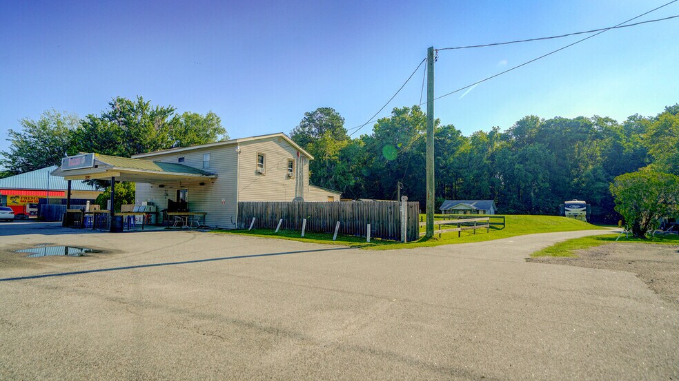 More Photos Of 3297 US 17 Hwy, Green Cove Springs Bar For Sale