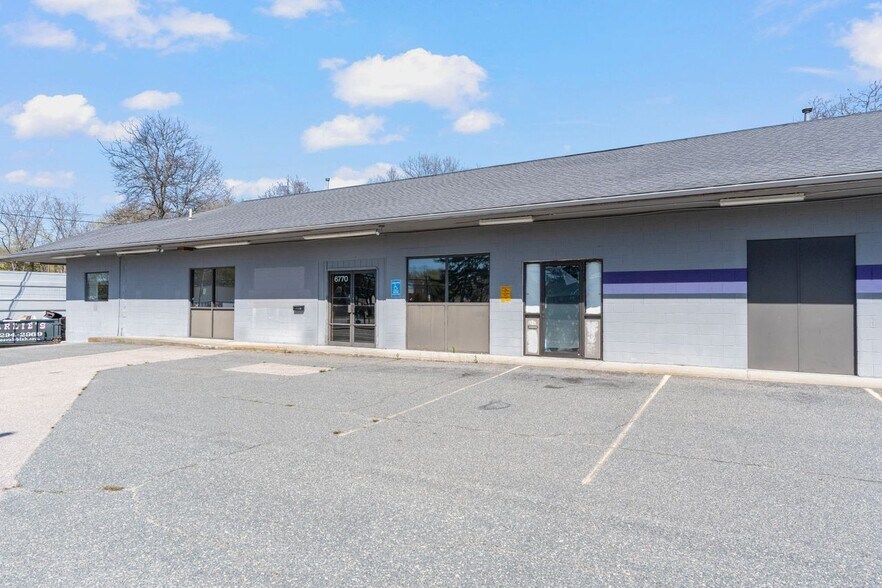 More Photos Of Post @ Post & Namcook Rds., North Kingstown Unknown For Lease