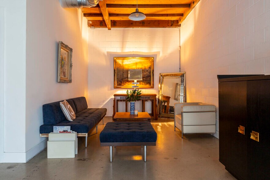 More Photos Of 5908 Barton Ave, Los Angeles Loft Creative Space For Lease