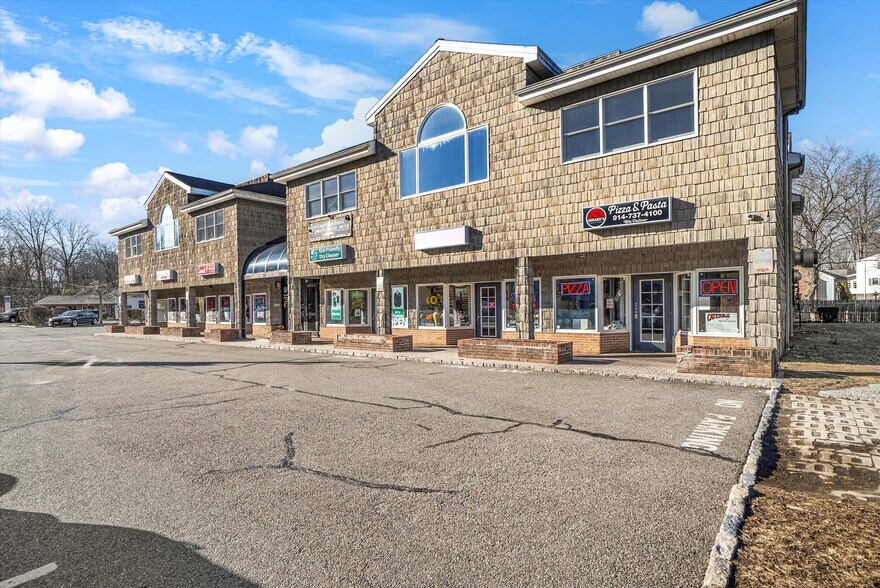 More Photos Of 24 Old Albany Post Rd, Croton-on-Hudson Medical For Lease