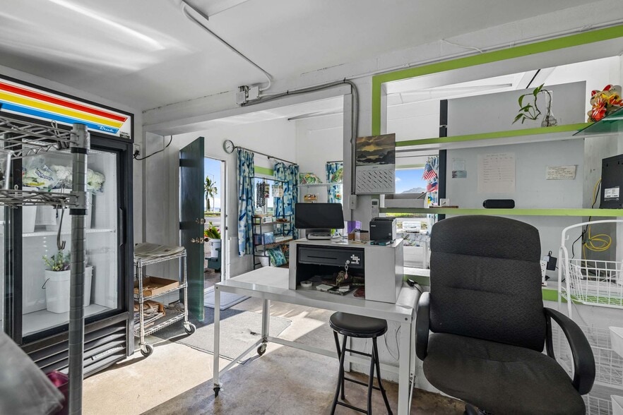 More Photos Of 45-428 Kamehameha Hwy, Kāneohe Light Distribution For Sale