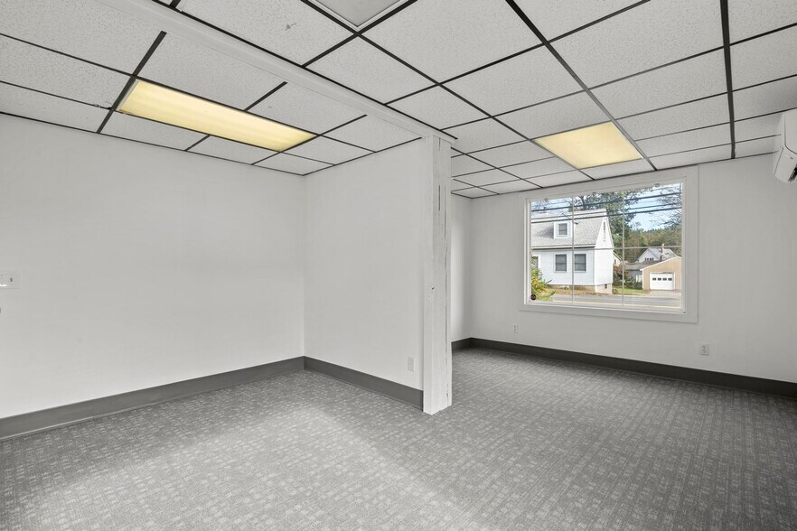 More Photos Of 433 Main St, New Hartford Office Residential For Lease
