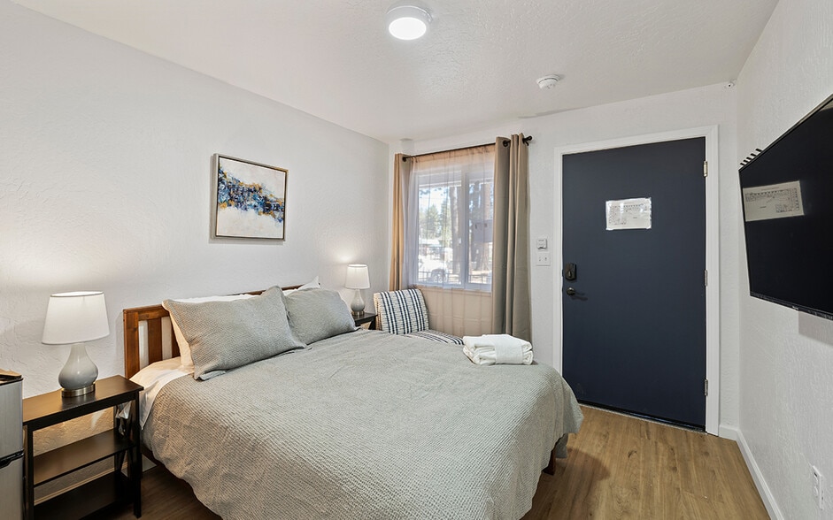 More Photos Of 3918 Pioneer Trl, South Lake Tahoe Hotel For Sale