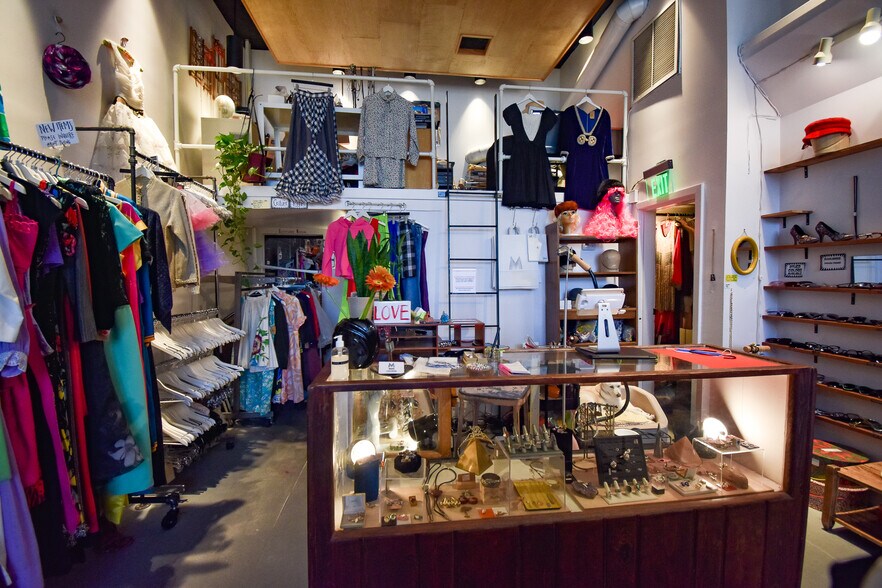 More Photos Of 2104 18th St NW, Washington Storefront Retail Residential For Lease