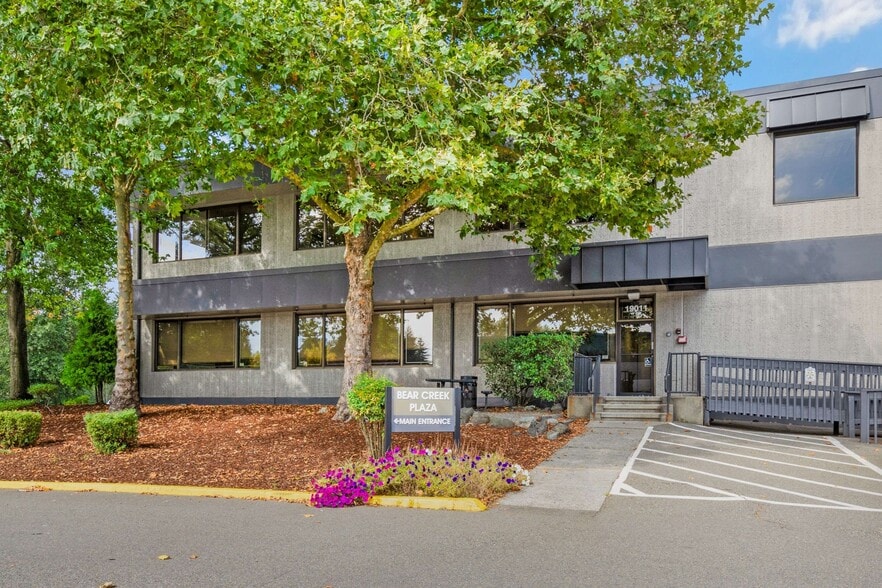 More Photos Of 19011 Woodinville Snohomish Rd NE, Woodinville Research And Development For Lease