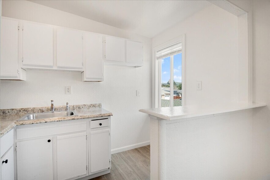 More Photos Of 2520 Ohio Ave, Richmond Apartments For Sale