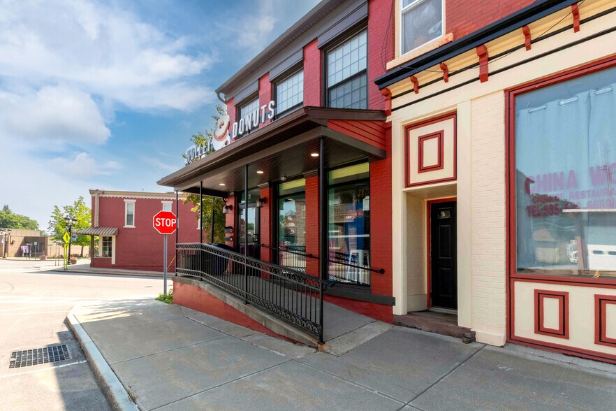 More Photos Of 4 Thomas St, Holley Restaurant For Sale