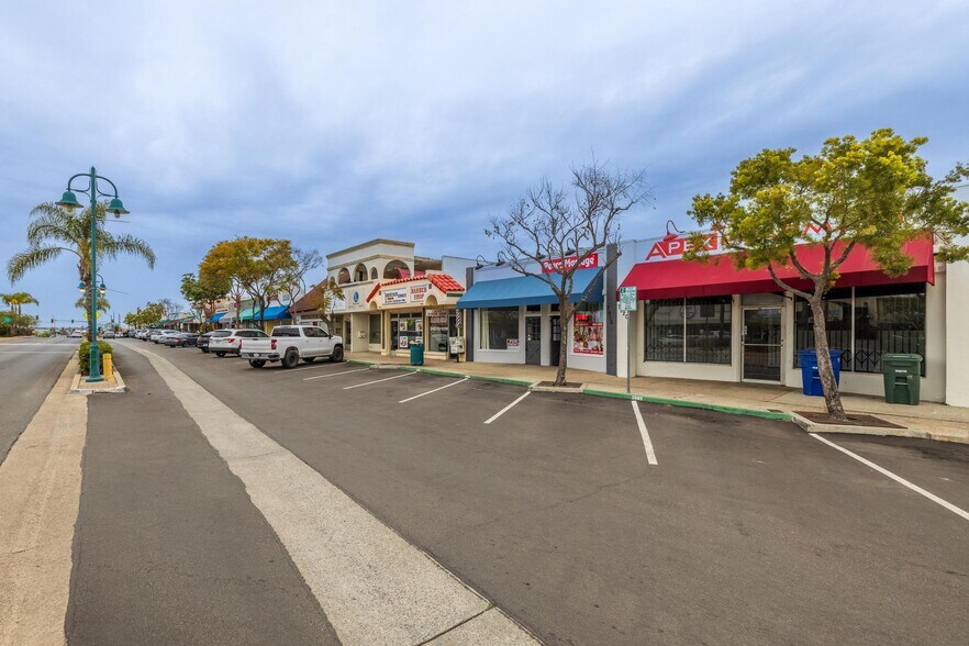 More Photos Of 7918 Broadway, Lemon Grove Storefront For Sale