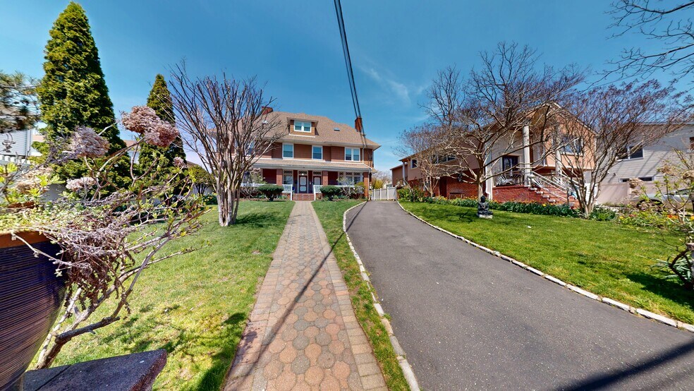 More Photos Of 3108 Healy Ave, Far Rockaway Apartments For Sale