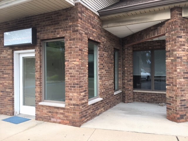 More Photos Of 435 Hollywood Ave, Fairfield Freestanding For Lease