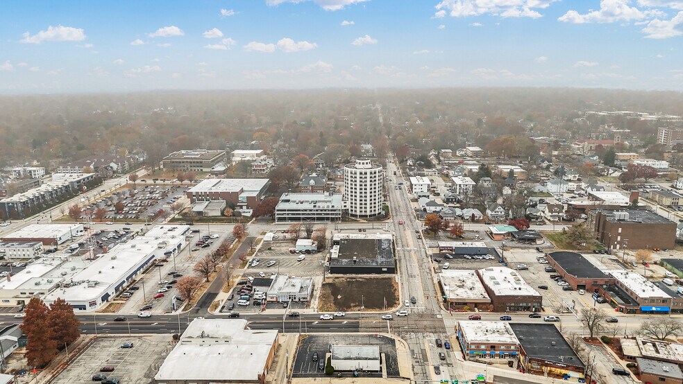 More Photos Of 401 S Neil St, Champaign Land For Lease