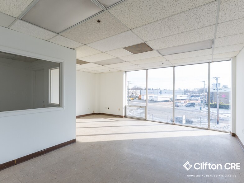 More Photos Of 50 Camptown Rd, Maplewood Warehouse For Lease