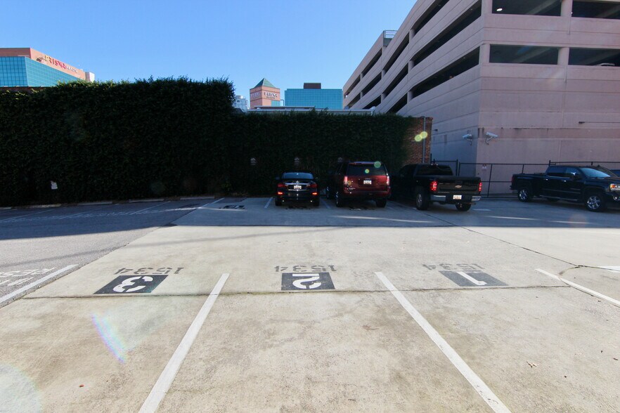 More Photos Of 1534 Main St, Columbia Medical For Lease