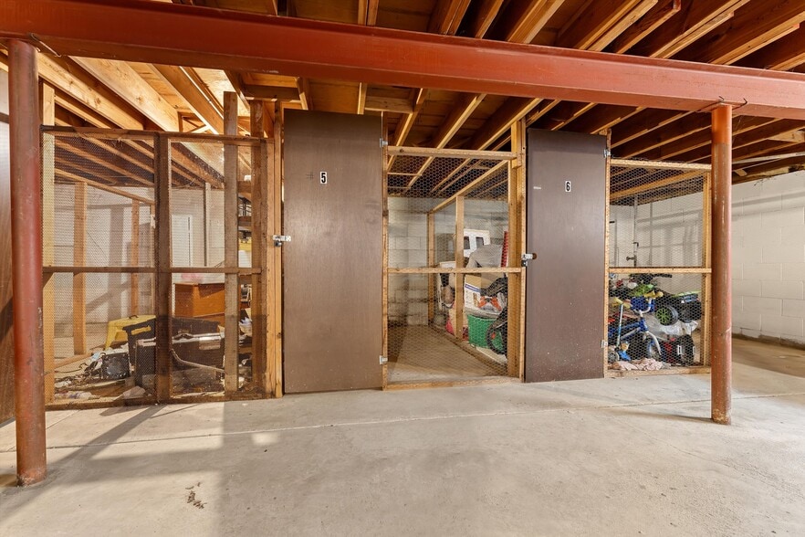 More Photos Of 10112 W Sharon Ln, Milwaukee Apartments For Sale