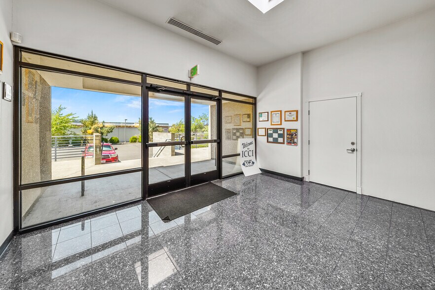 More Photos Of 2090 Commerce Dr, Medford Office For Lease