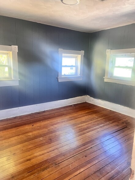 More Photos Of 640 36th St NW, Roanoke Apartments For Sale
