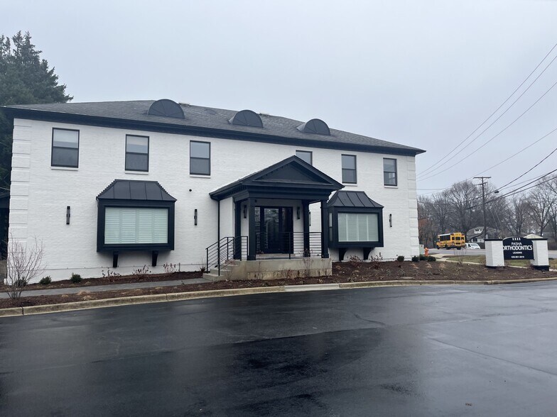 Primary Photo Of 1111 S Washington St, Naperville Medical For Sale