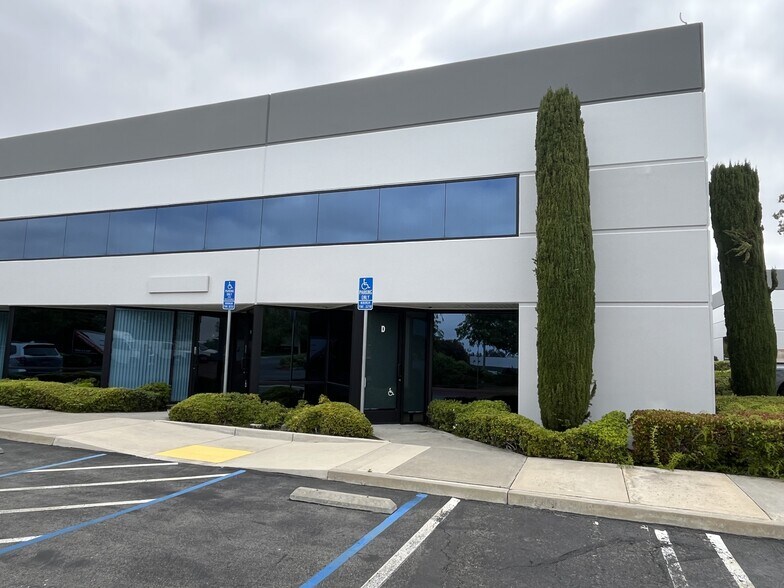 More Photos Of 1384 Poinsettia Ave, Vista Manufacturing For Lease