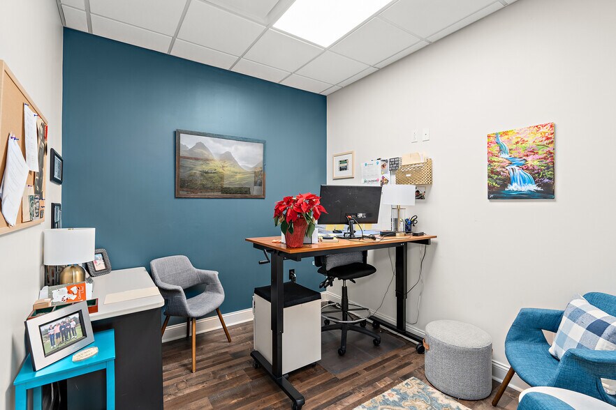 More Photos Of 438 Division St, Sewickley Office For Lease