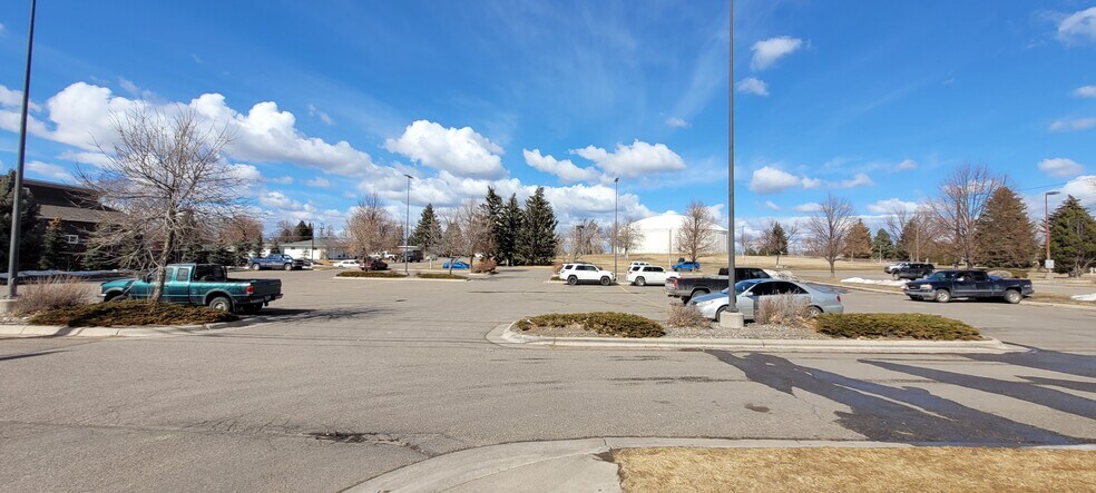 More Photos Of 3315 10th Ave S, Great Falls Restaurant For Sale