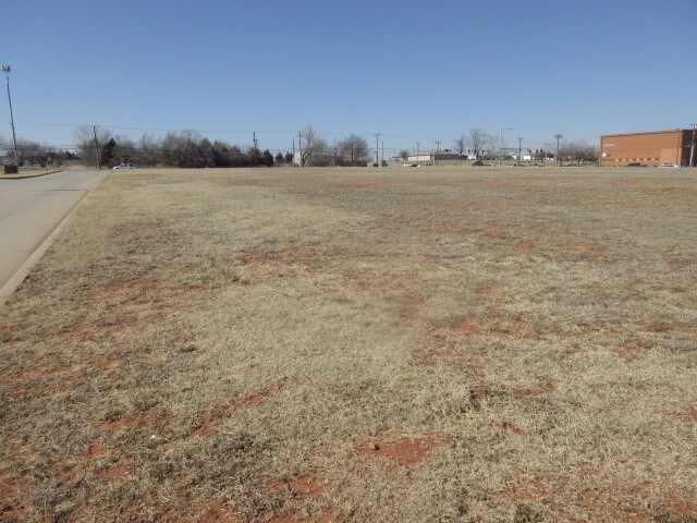 More Photos Of 0 SE 29TH St, Del City Land For Sale