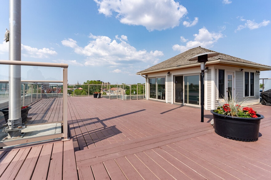 More Photos Of 10601 97th St NW, Edmonton Apartments For Sale