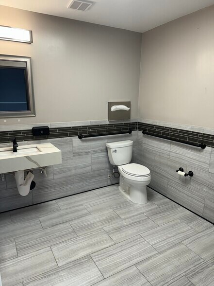More Photos Of 1717 Old Tustin Ave, Santa Ana Medical For Lease