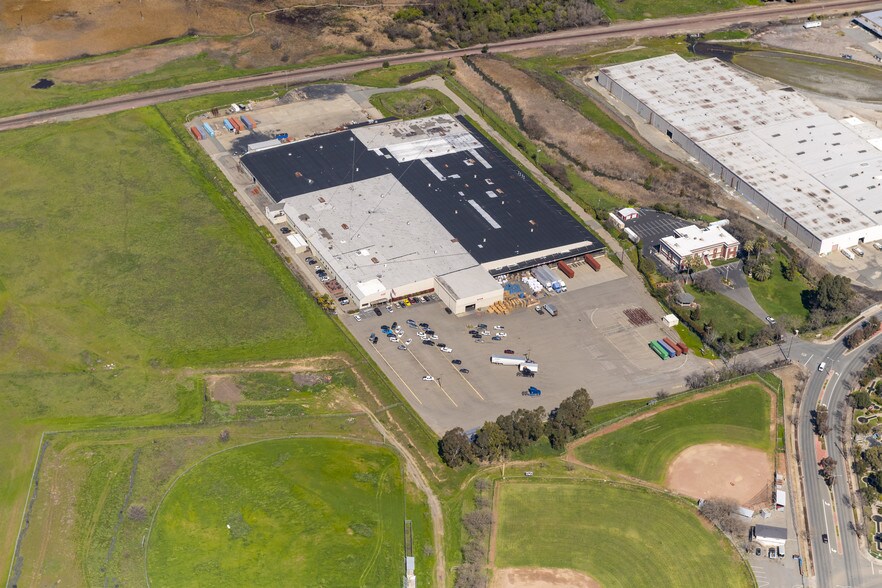 More Photos Of 1700 W 4th St, Antioch Warehouse For Lease