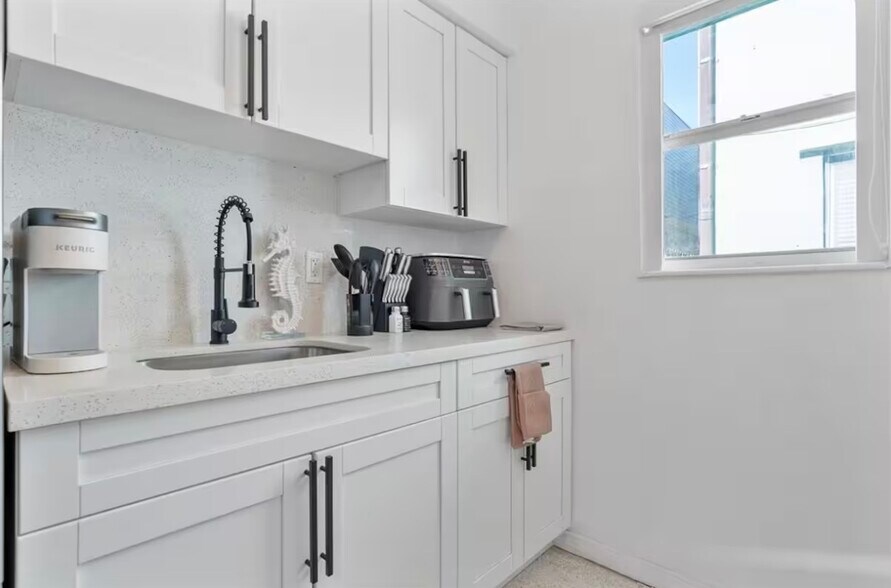 More Photos Of 333 Palm St, Hollywood Apartments For Sale