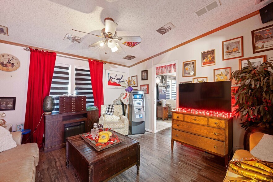 More Photos Of 33855 Blanco Rd, Bulverde Bar For Sale