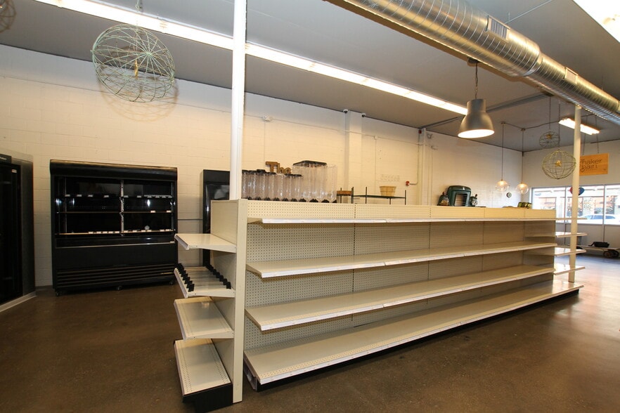 More Photos Of 162 Harding St, Worcester General Retail For Sale