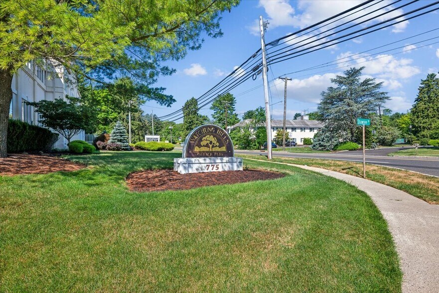 More Photos Of 775 Mountain Blvd, Watchung Office For Lease