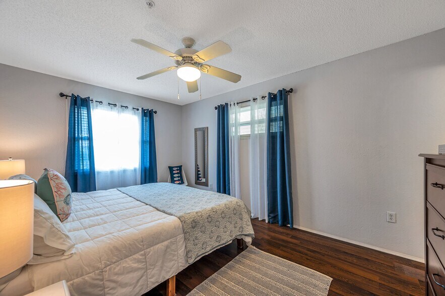 More Photos Of 1809 Gulf Blvd, Indian Rocks Beach Apartments For Sale