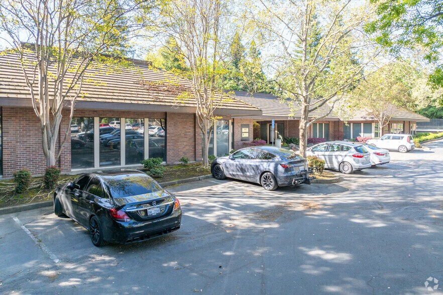 More Photos Of 3626 Fair Oaks Blvd, Sacramento Unknown For Lease