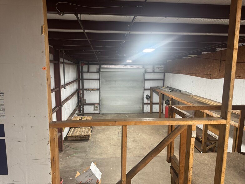 More Photos Of 205 Edgar St, Atlantic Beach Warehouse For Lease