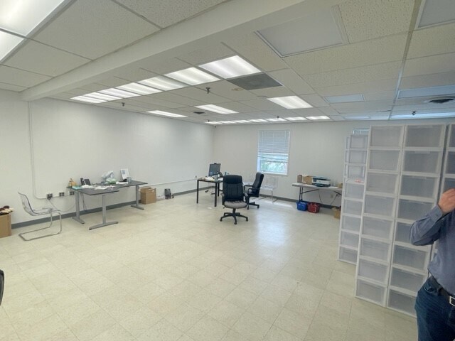 More Photos Of 185 Sumner Ave, Kenilworth Warehouse For Lease