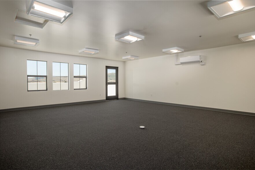 More Photos Of 155 E Clark Ave, Orcutt Office Residential For Lease