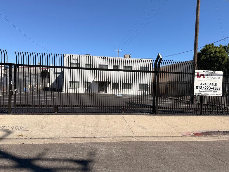 More Photos Of 13596 Vaughn St, San Fernando Manufacturing For Lease