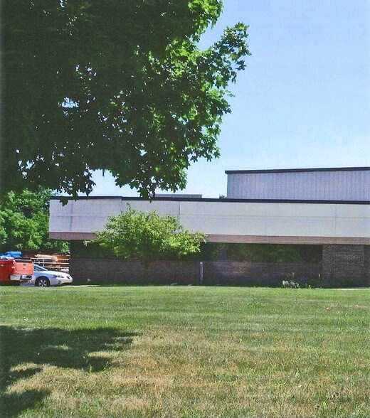 More Photos Of 4600 Clawson Tank Dr, Clarkston Manufacturing For Lease