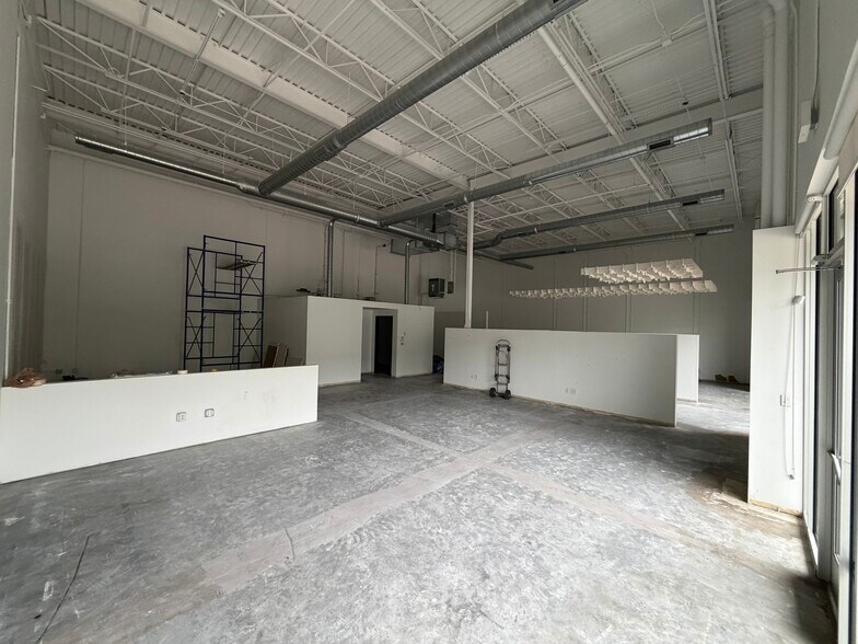 More Photos Of 2301 E Riverside Dr, Austin Unknown For Lease