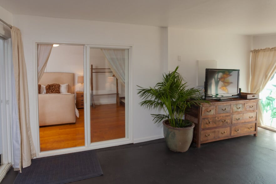 More Photos Of 69 Hana Hwy, Paia Freestanding For Sale