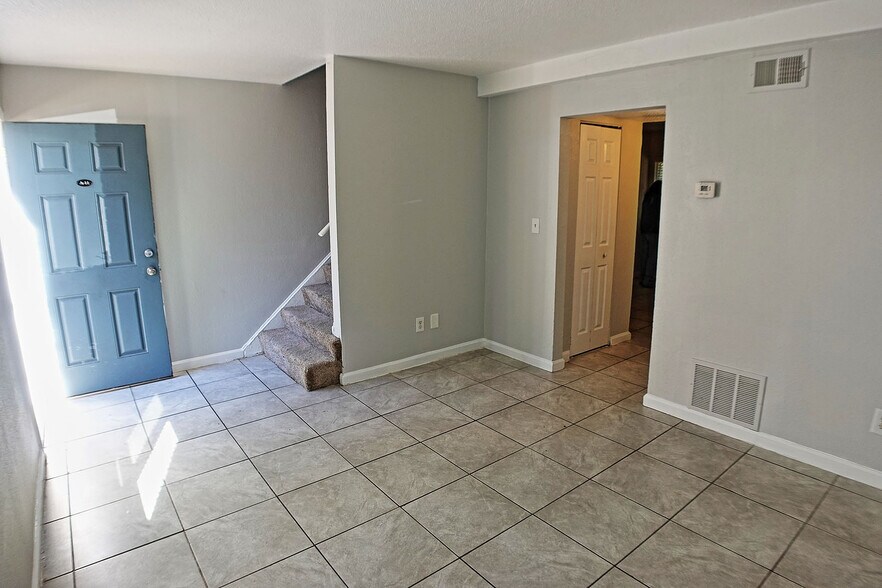 More Photos Of 1991 Delowe Dr SW, Atlanta Apartments For Sale