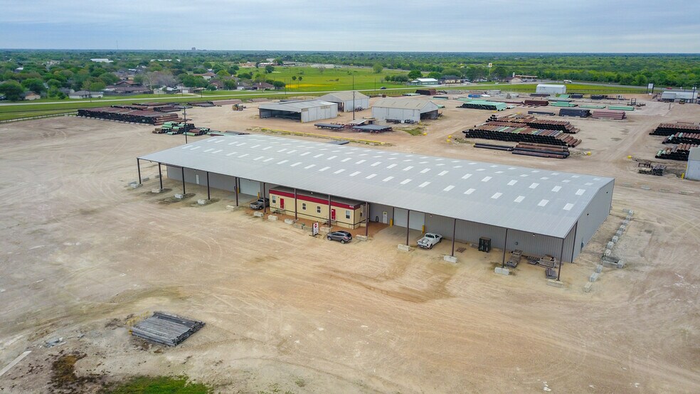 More Photos Of 236 Industrial Park Dr, Victoria Warehouse For Lease