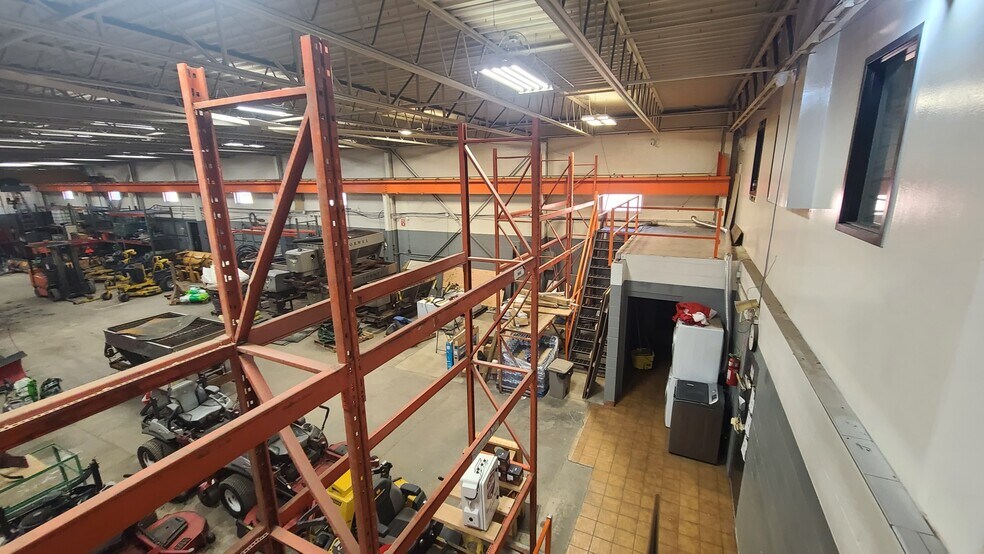 More Photos Of 2045 Astor Crt, Tecumseh Manufacturing For Lease