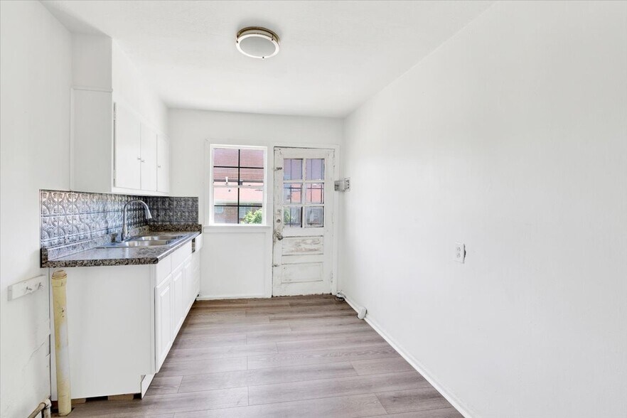 More Photos Of 3005 Avenue J, Birmingham Apartments For Sale