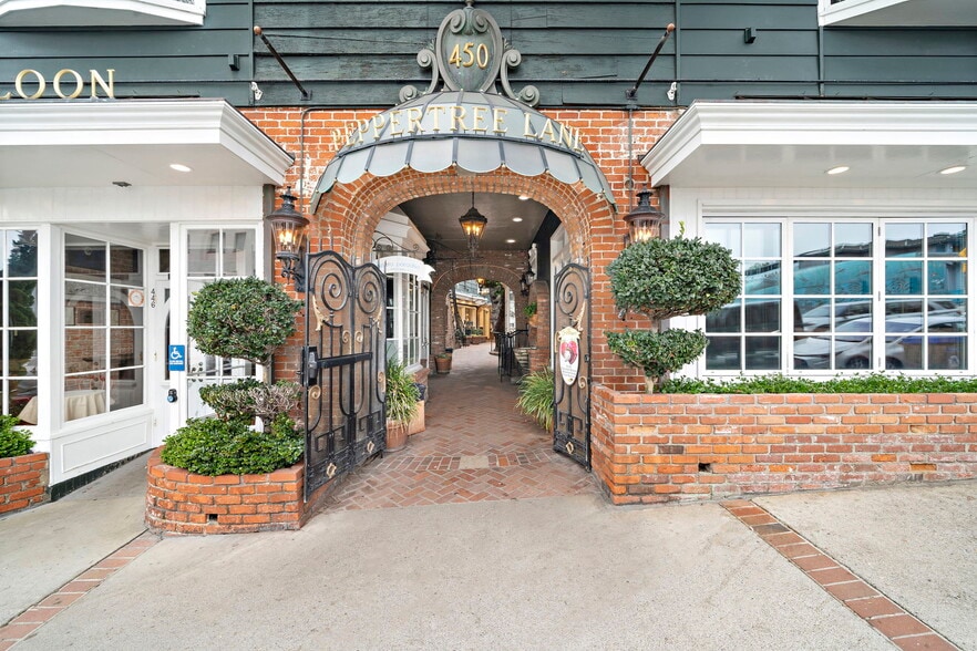 More Photos Of 450 S Coast Hwy, Laguna Beach Restaurant For Lease