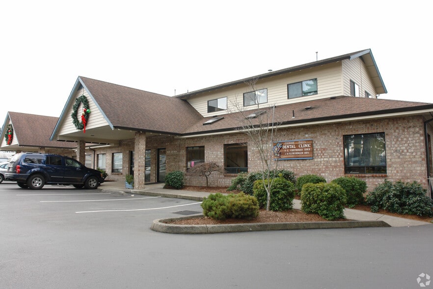 More Photos Of 36840 SE Industrial Way, Sandy Medical For Lease