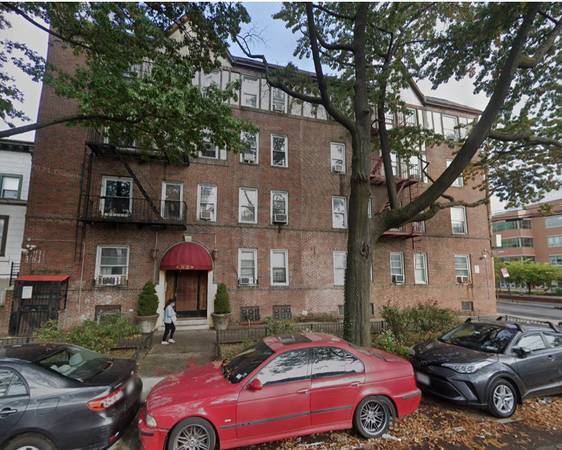 More Photos Of 9815 34th Ave, Corona Apartments For Sale