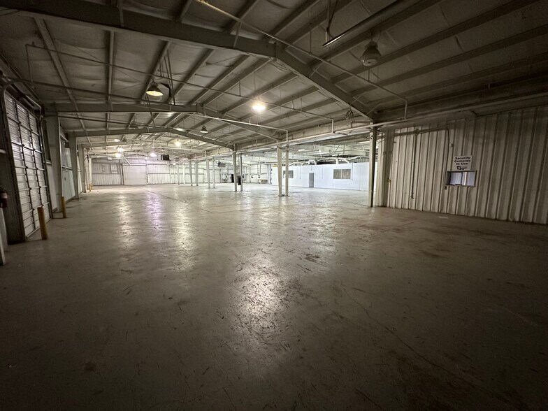 More Photos Of 5201 Grisham Dr, Rowlett Manufacturing For Sale